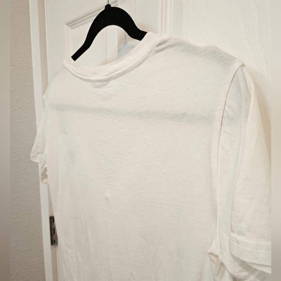 Aritzia TNA Basic White V Neck Tshirt - Picture 9 of 11
